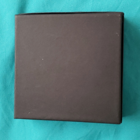 Shimmery White, Pale Pink and Yellow/Orange Floral Earrings. New in box. - Picture 8 of 8